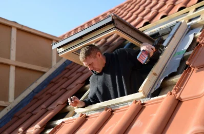 Pose de fenêtres de toit Velux à Barthe